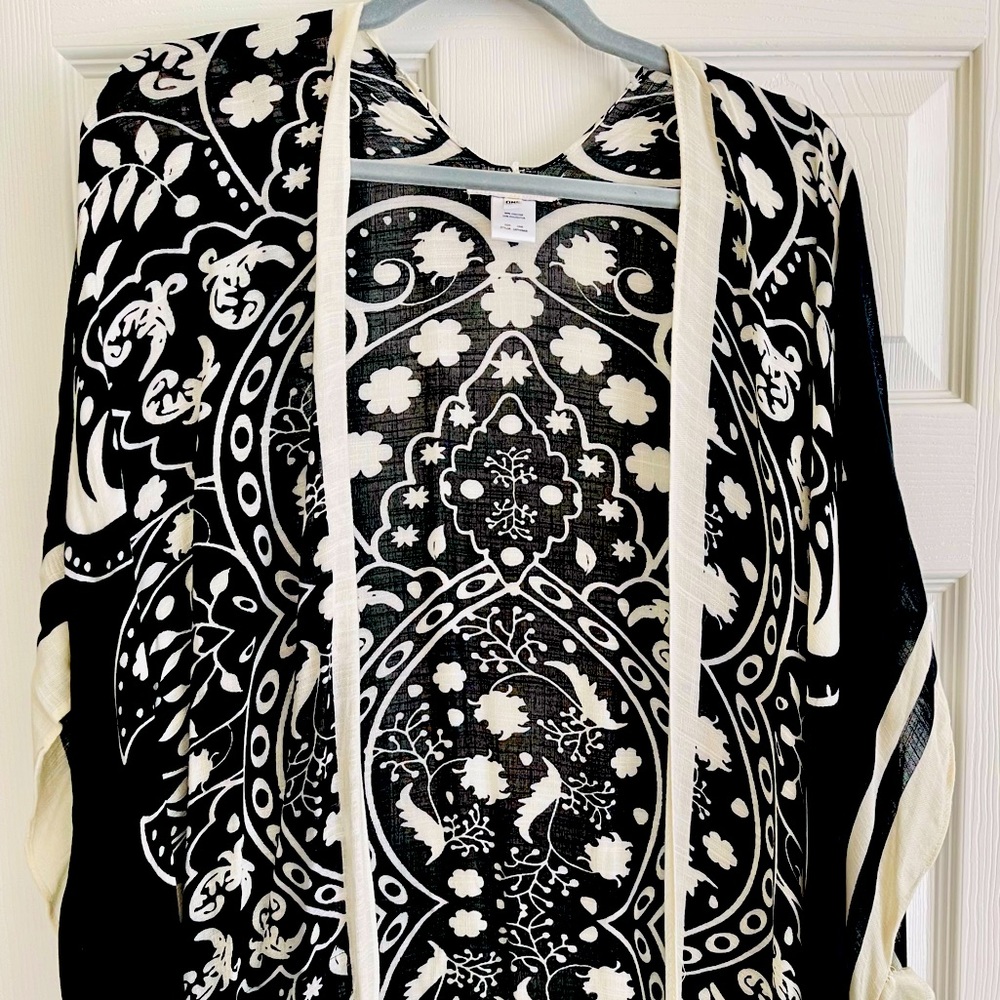 Kimono - Black & White